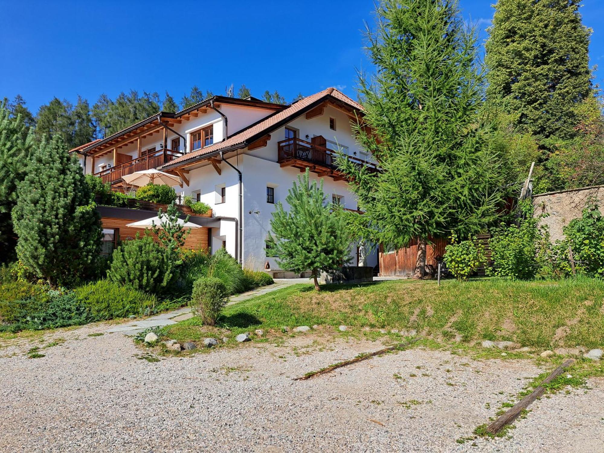 Apartments Im Winkl Brunico Exterior foto