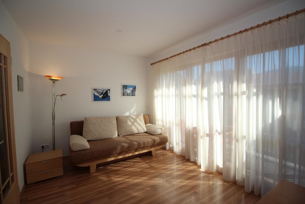 Apartments Im Winkl Brunico Exterior foto